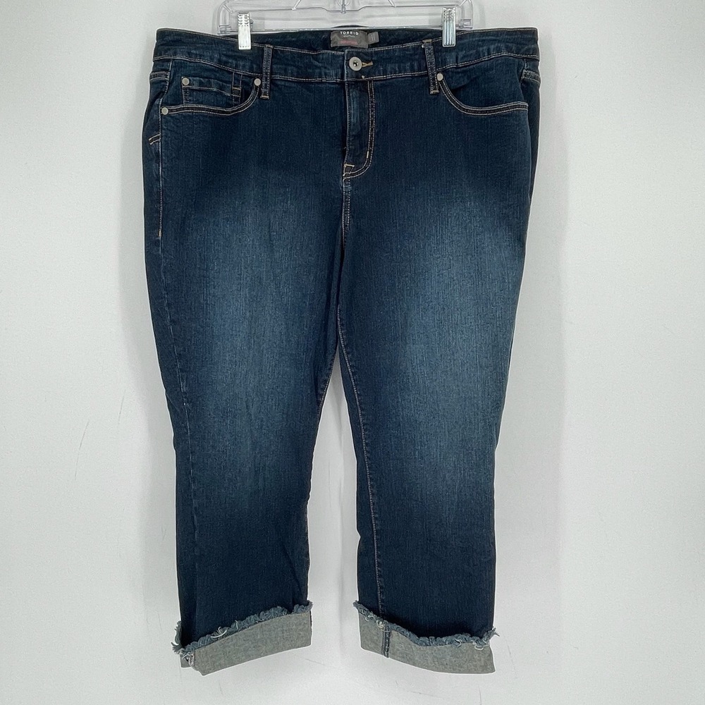 Torrid Women's Blue Stretch Frayed Cuff Crop Boyfriend Denim Jeans Plus Size 20